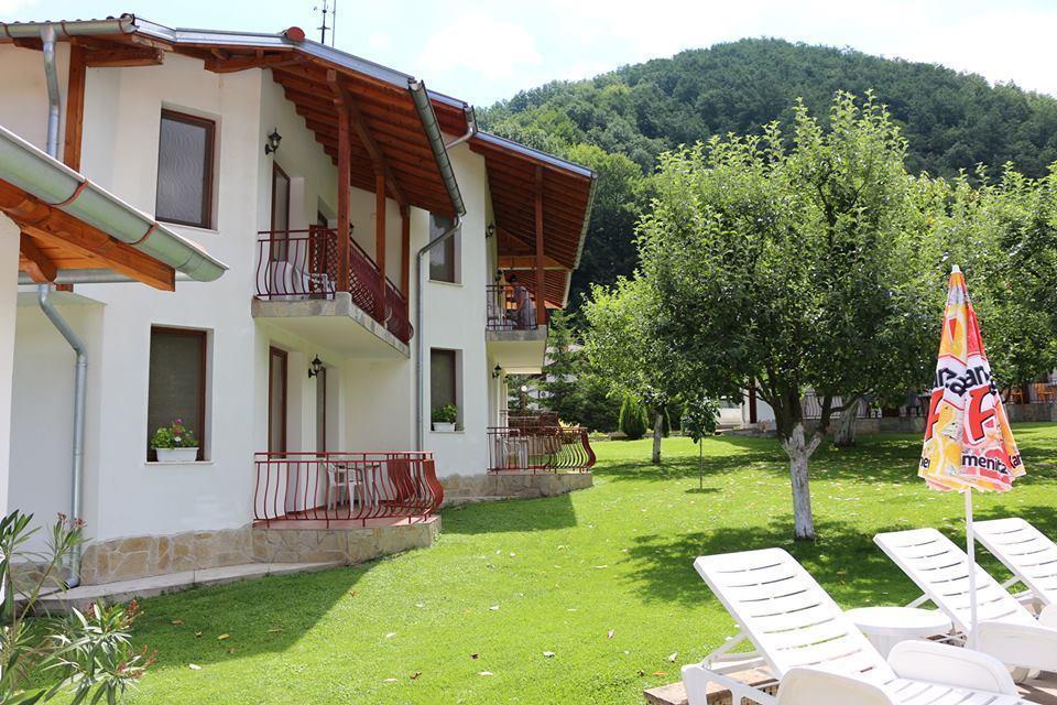 By The River Hotel Complex Balkanets  Εξωτερικό φωτογραφία