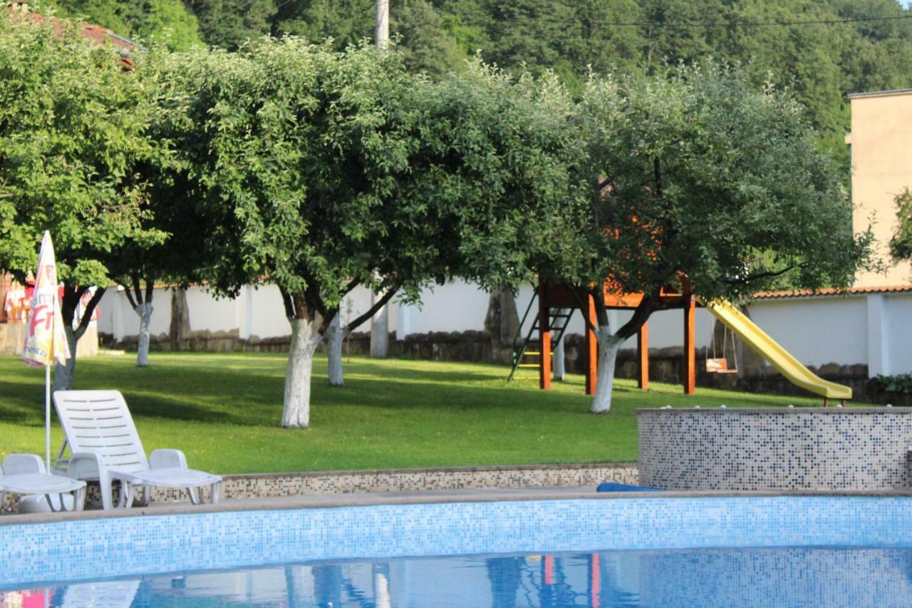 By The River Hotel Complex Balkanets  Εξωτερικό φωτογραφία