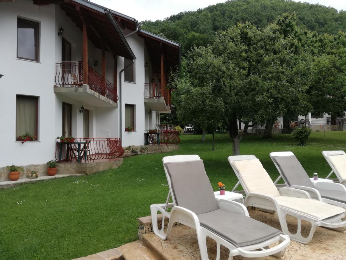 By The River Hotel Complex Balkanets  Εξωτερικό φωτογραφία